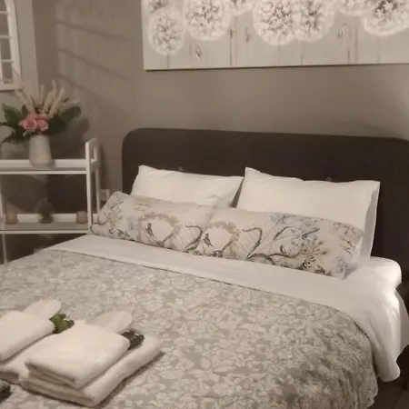 Iris Deluxe 2 דירה קאבאלה