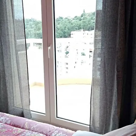 Apartment Iris Deluxe 2